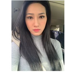 Meet your Posher, Crystal